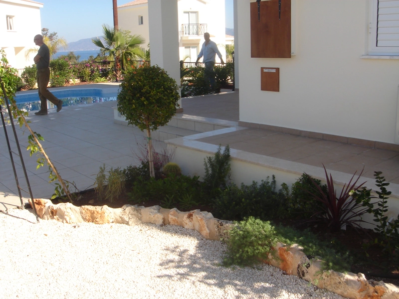 Green Forest - Cyprus' leading landscaping company - borders 22 2