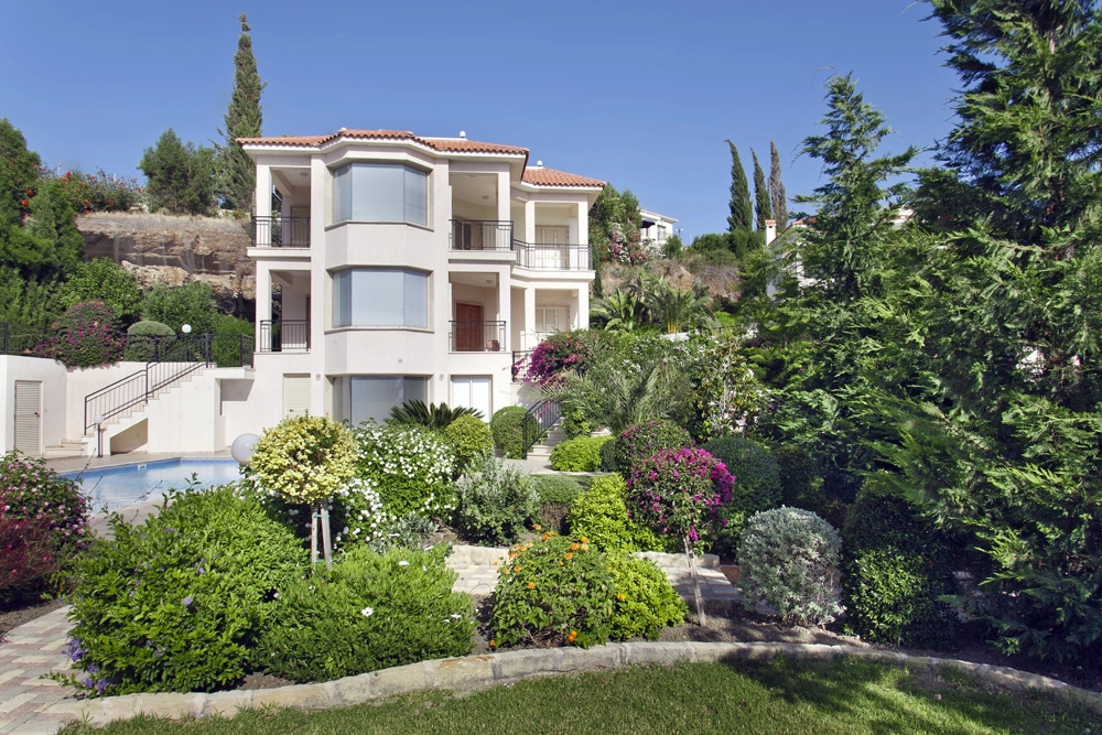 Green Forest - Cyprus' leading landscaping company - luxurygardens 18 2