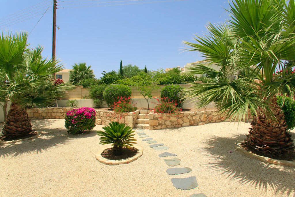 Green Forest - Cyprus' leading landscaping company - steppingstones 15 1